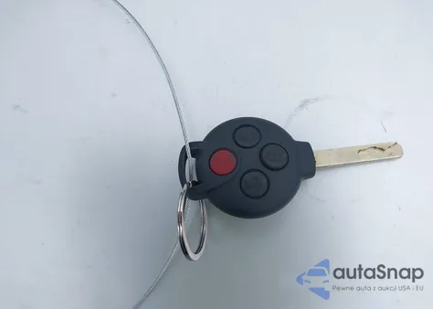 2013 Smart Fortwo Passion/Pure z USA, uszkodzony, nr VIN WMEEJ3BA3DK667103